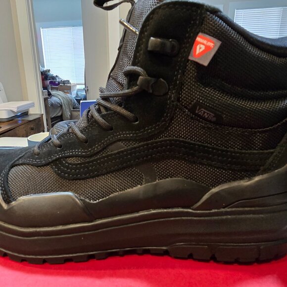 Vans UltraRange EXO Hi MTE-2 Mens Size HIKING Boot Shoe 10 Black Waterproof NEW - Picture 3 of 15